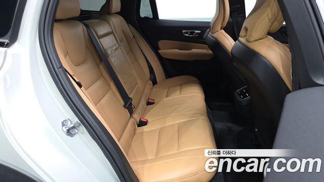 Volvo V60 Cross Country (II) T5 Pro AWD 2020 — фото 16