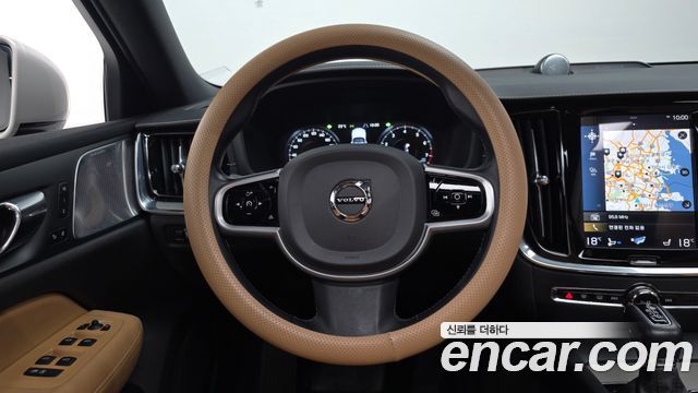 Volvo V60 Cross Country (II) T5 Pro AWD 2020 — фото 17