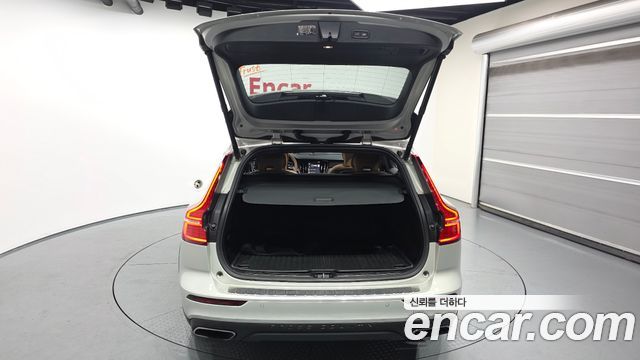 Volvo V60 Cross Country (II) T5 Pro AWD 2020 — фото 24