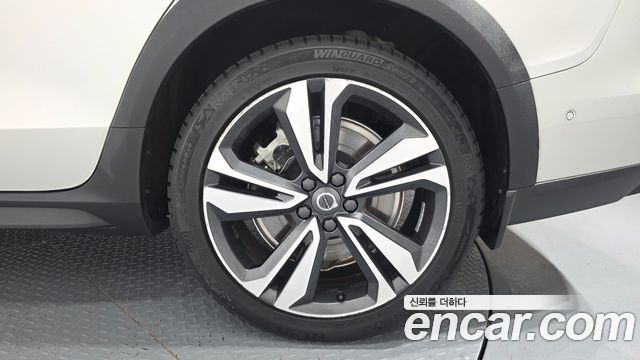 Volvo V60 Cross Country (II) T5 Pro AWD 2020 — фото 27