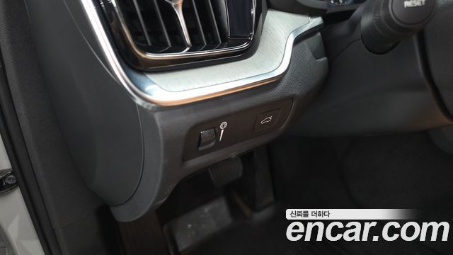 Volvo V60 Cross Country (II) T5 Pro AWD 2020 — фото 36