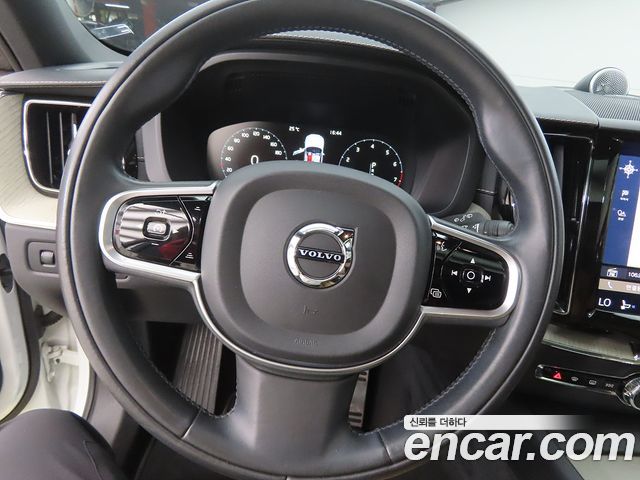 Volvo XC60 (II) T6 Inscription 2018 — фото 8