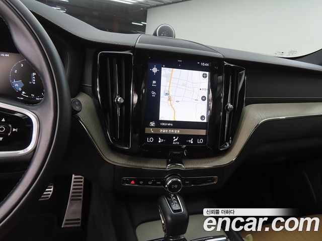 Volvo XC60 (II) T6 Inscription 2018 — фото 10