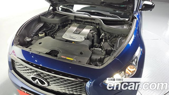 Infiniti QX70 3.7 AWD Special Edition 2017 — фото 6
