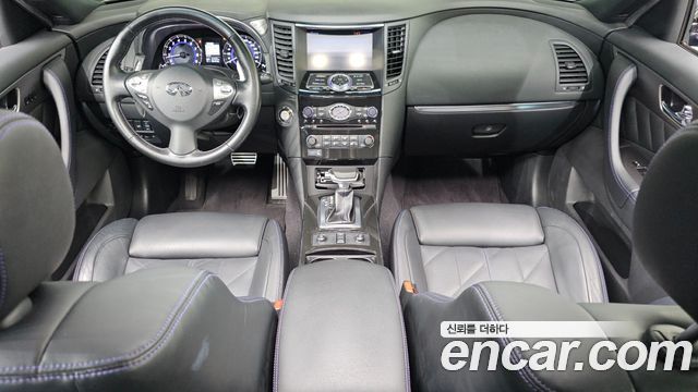 Infiniti QX70 3.7 AWD Special Edition 2017 — фото 7