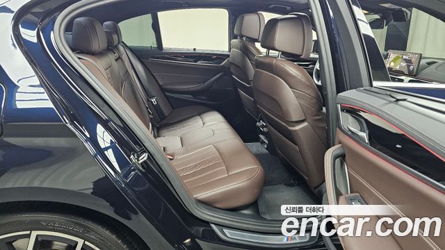 BMW 5 Series (G30) 530i xDrive M Sport Package 2023 — фото 11