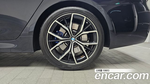 BMW 5 Series (G30) 530i xDrive M Sport Package 2023 — фото 21
