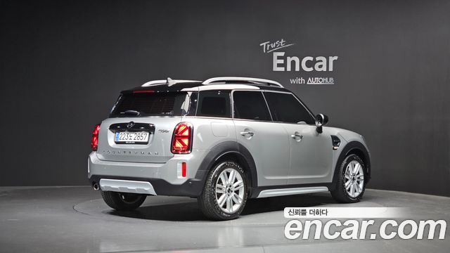 MINI Cooper Countryman Classic Plus Launch Pack 2nd Gen 2023 — фото 2