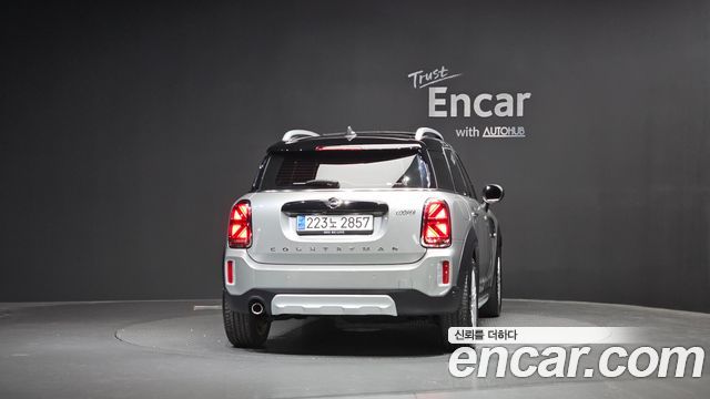 MINI Cooper Countryman Classic Plus Launch Pack 2nd Gen 2023 — фото 4