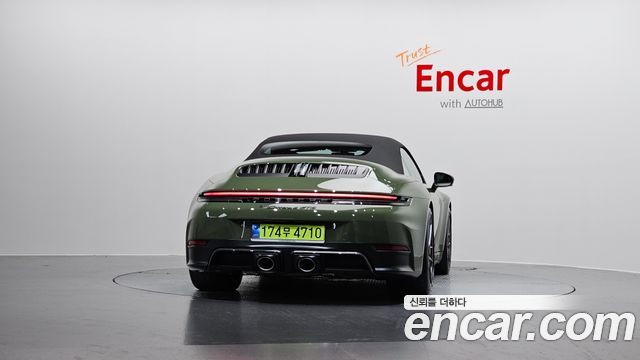 Porsche 911 (992) Carrera 4 GTS Cabriolet 2025 — фото 4