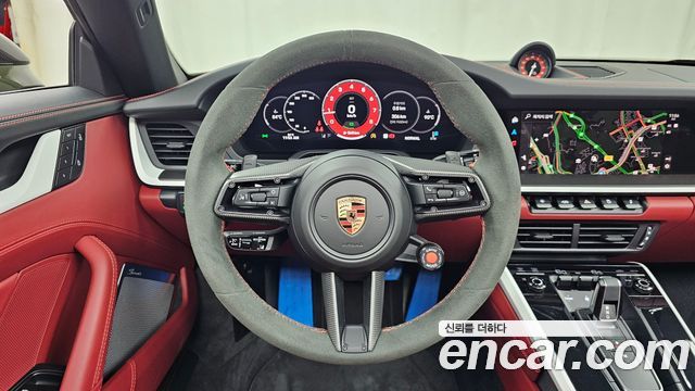Porsche 911 (992) Carrera 4 GTS Cabriolet 2025 — фото 17