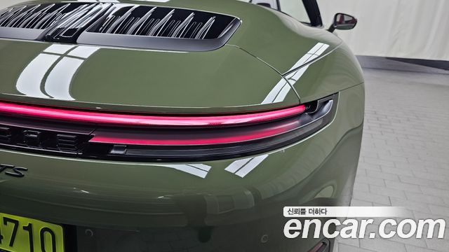 Porsche 911 (992) Carrera 4 GTS Cabriolet 2025 — фото 29