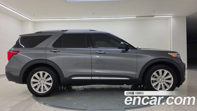 Ford Explorer (VI) 2.3 LimIted 4WD 2021 — фото 4