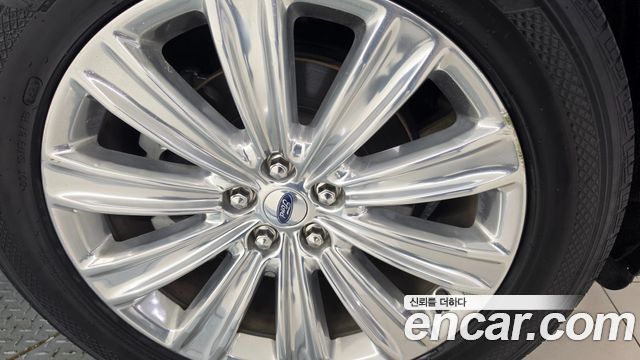 Ford Explorer (VI) 2.3 LimIted 4WD 2021 — фото 20
