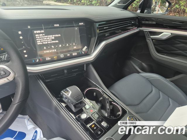 Volkswagen Touareg (III) 3.0 TDI R-Line 2026 — фото 8