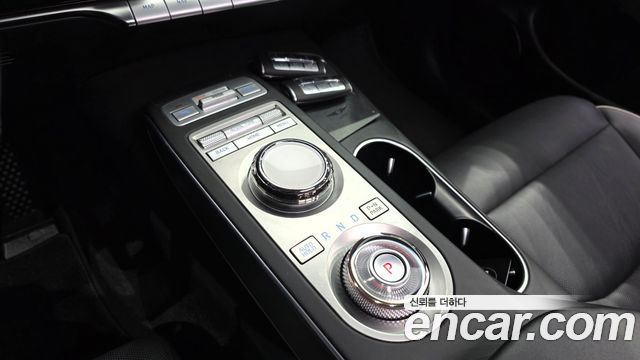 Genesis Electrified (GV70) e-AWD 2022 — фото 9
