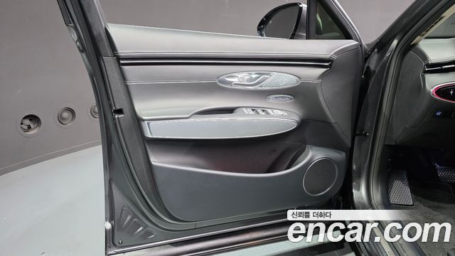 Genesis Electrified (GV70) e-AWD 2022 — фото 24