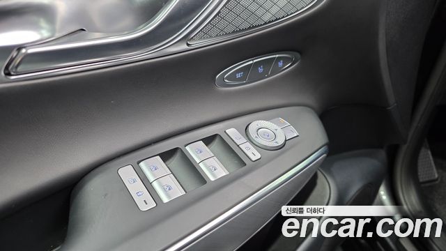 Genesis Electrified (GV70) e-AWD 2022 — фото 27