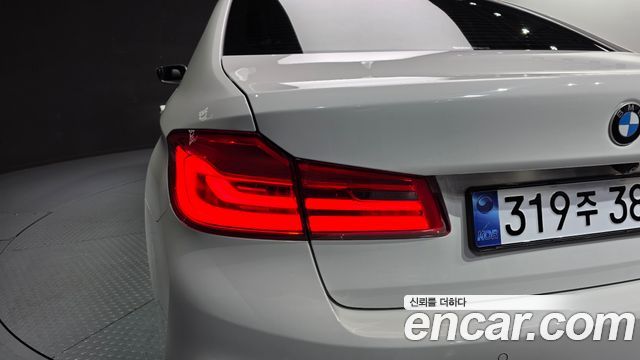 BMW 5 Series (G30) 530i M Sport Package Plus 2018 — фото 23