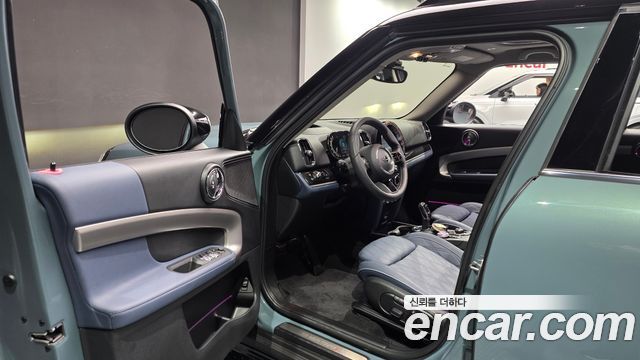 MINI Cooper S Countryman ALL4 Classic Launch Pack 2nd 2023 — фото 10
