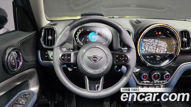 MINI Cooper S Countryman ALL4 Classic Launch Pack 2nd 2023 — фото 13