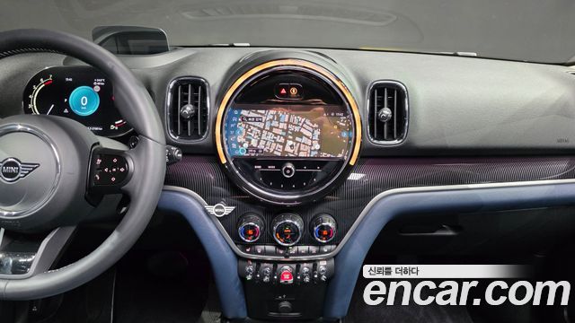 MINI Cooper S Countryman ALL4 Classic Launch Pack 2nd 2023 — фото 17