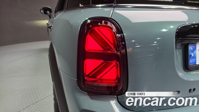 MINI Cooper S Countryman ALL4 Classic Launch Pack 2nd 2023 — фото 23