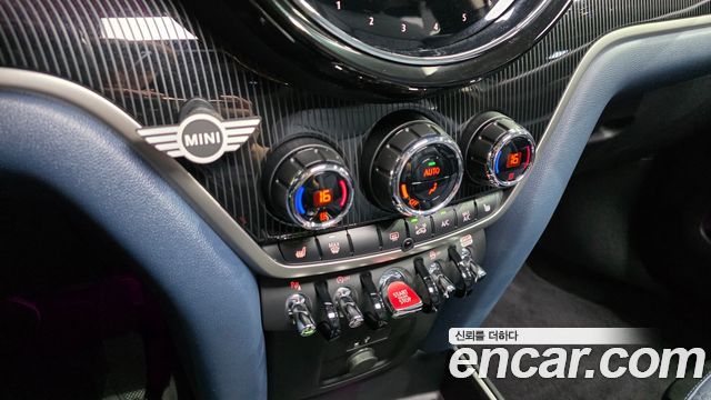 MINI Cooper S Countryman ALL4 Classic Launch Pack 2nd 2023 — фото 30