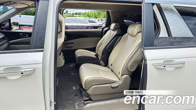 Kia Carnival (IV) Diesel 9-Seater Prestige 2022 — фото 11