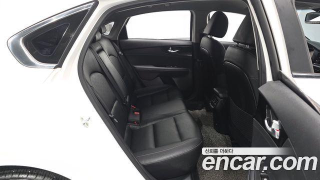 Kia K3 (II) 1.6 Noblesse 2022 — фото 12