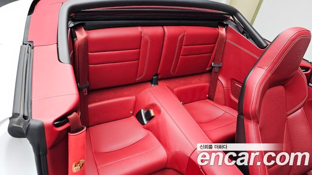 Porsche 911 (992) Carrera 4 GTS Cabriolet 2024 — фото 15