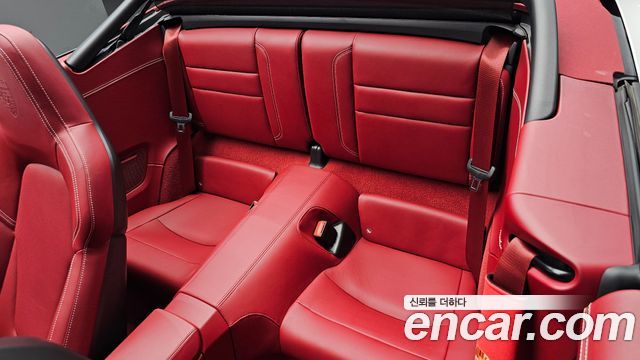 Porsche 911 (992) Carrera 4 GTS Cabriolet 2024 — фото 16