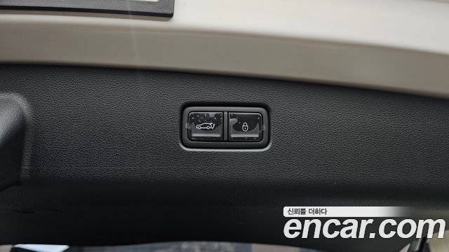 Genesis GV70 2.5T Gasoline AWD 2026 — фото 16
