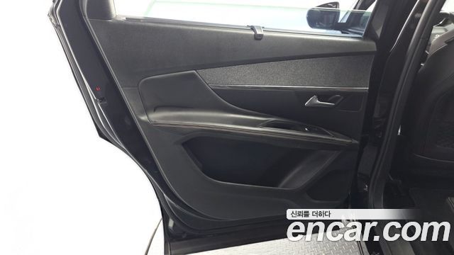 Peugeot 5008 (II) 1.6 BlueHDi GT Line 2019 — фото 25