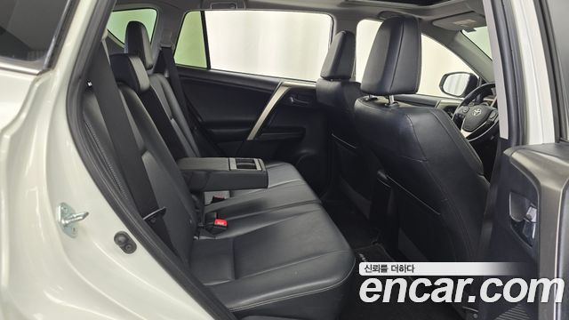 Toyota RAV4 2.5 4WD 4th 2014 — фото 11