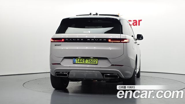 Land Rover Range Rover Sport (III) P550E Dynamic HSE 2025 — фото 4