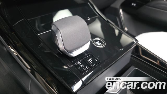 Land Rover Range Rover Sport (III) P550E Dynamic HSE 2025 — фото 9