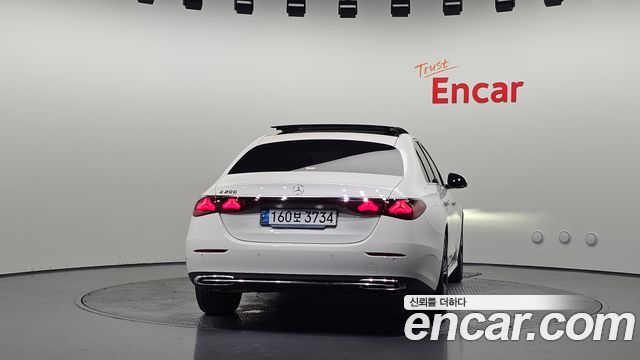 Mercedes-Benz E-Class (W214) E200 Avantgarde 2025 — фото 4