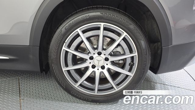 Mercedes-Benz GLB-Class (X247) AMG GLB35 4MATIC 2021 — фото 27