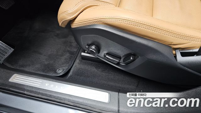 Volvo XC90 (II) D5 Inscription 2019 — фото 38