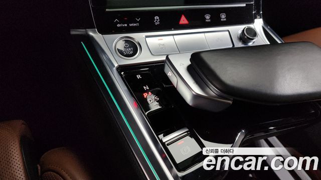 Audi e-tron 55 Quattro 2022 — фото 9
