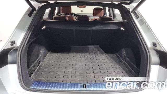 Audi e-tron 55 Quattro 2022 — фото 17