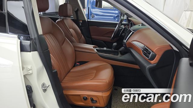 Maserati Levante 3.0 Diesel AWD 2017 — фото 11
