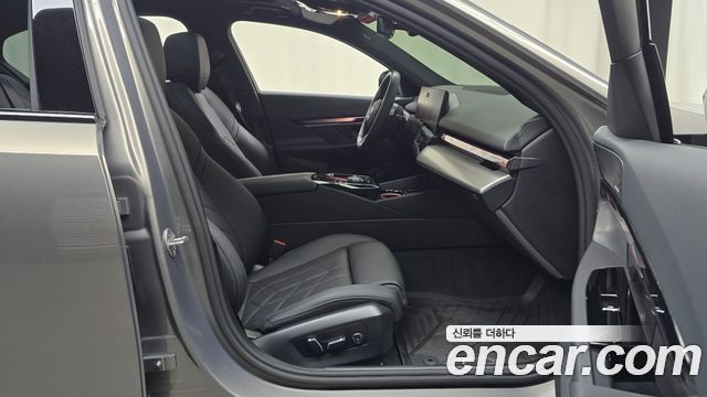 BMW 5 Series (G60) 520i M Sport 2025 — фото 26