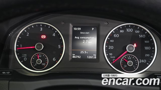 Volkswagen Tiguan 2.0 TDI R-Line 5N 2016 — фото 8