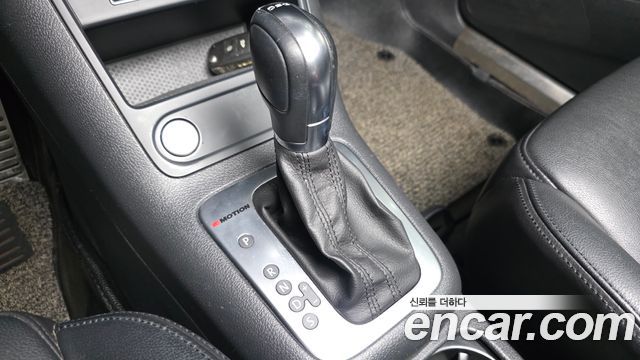 Volkswagen Tiguan 2.0 TDI R-Line 5N 2016 — фото 9