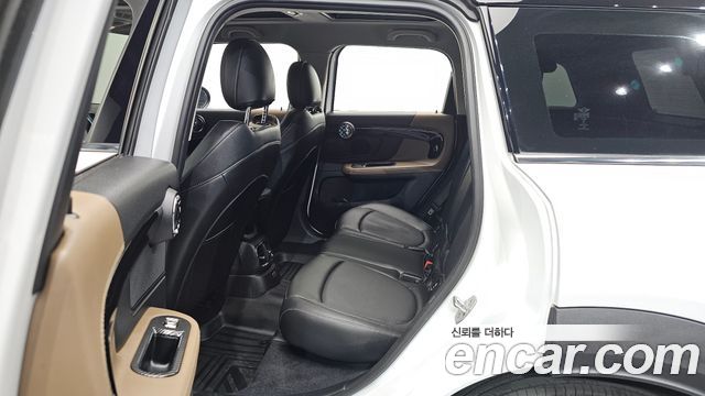 MINI Cooper D Countryman ALL4 HIGH 2nd 2019 — фото 12