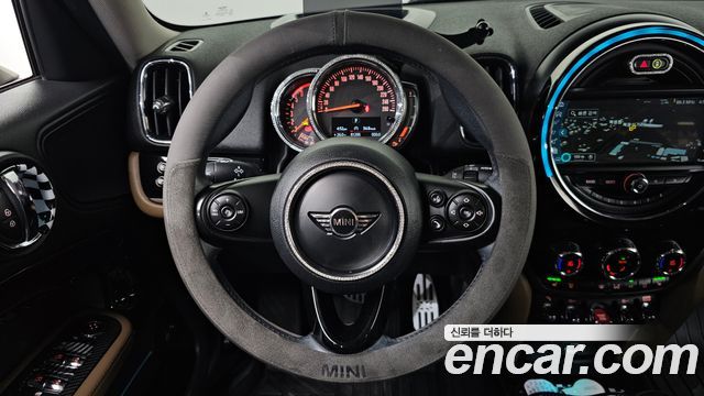MINI Cooper D Countryman ALL4 HIGH 2nd 2019 — фото 14