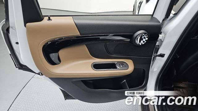 MINI Cooper D Countryman ALL4 HIGH 2nd 2019 — фото 25