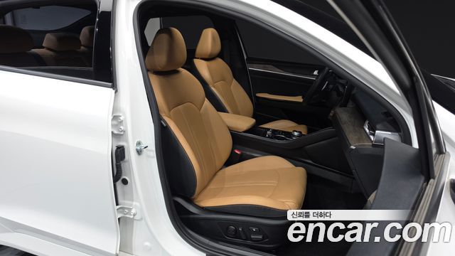 Kia K5 (III) 2.0 Noblesse 2022 — фото 32